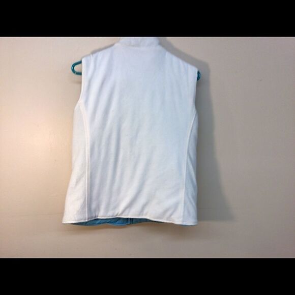 Izod reversible vest.  Please make offer if interested - Picture 4 of 4